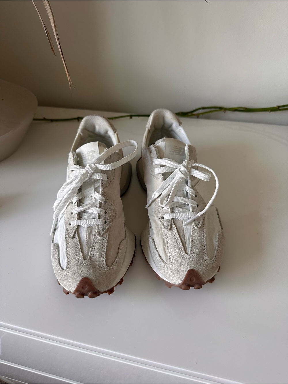 New Balance 327 Women’s Sneaker in Reflection/White size 6.5